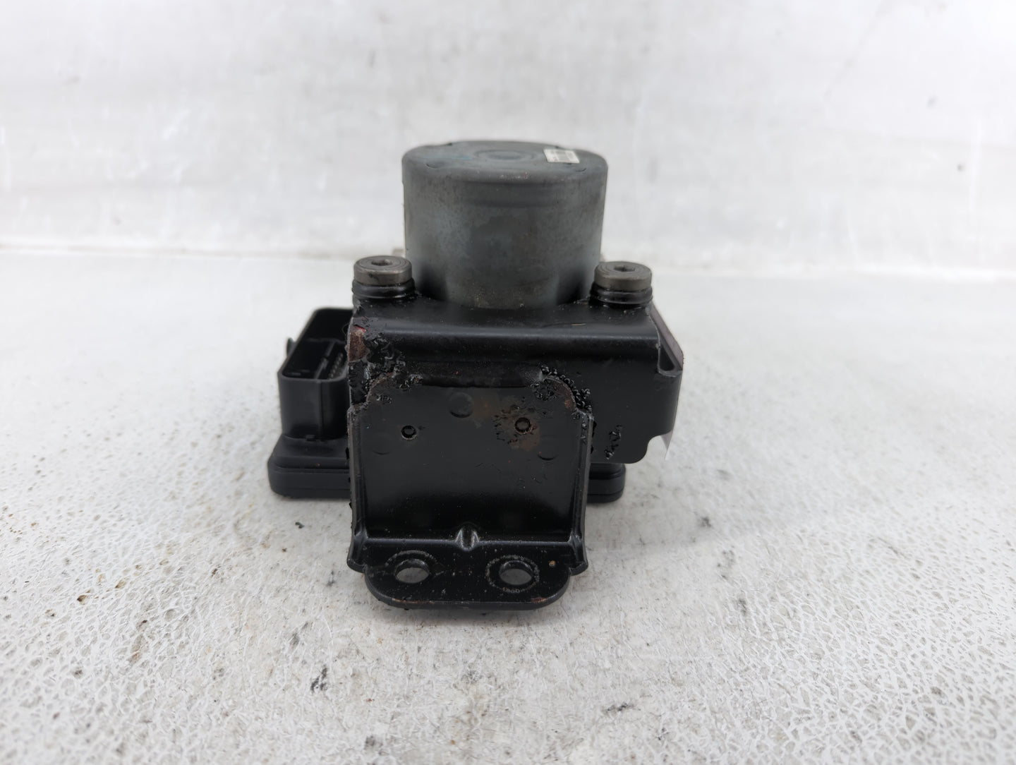 2017-2018 Hyundai Santa Fe ABS Pump Control Module Replacement P/N:58920-B8AC0 Fits Fits 2017 2018 OEM Used Auto Parts - Oem
