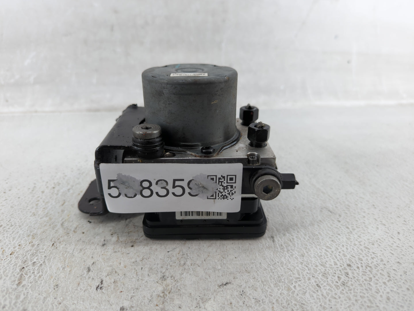 2017-2018 Hyundai Santa Fe ABS Pump Control Module Replacement P/N:58920-B8AC0 Fits Fits 2017 2018 OEM Used Auto Parts - Oem