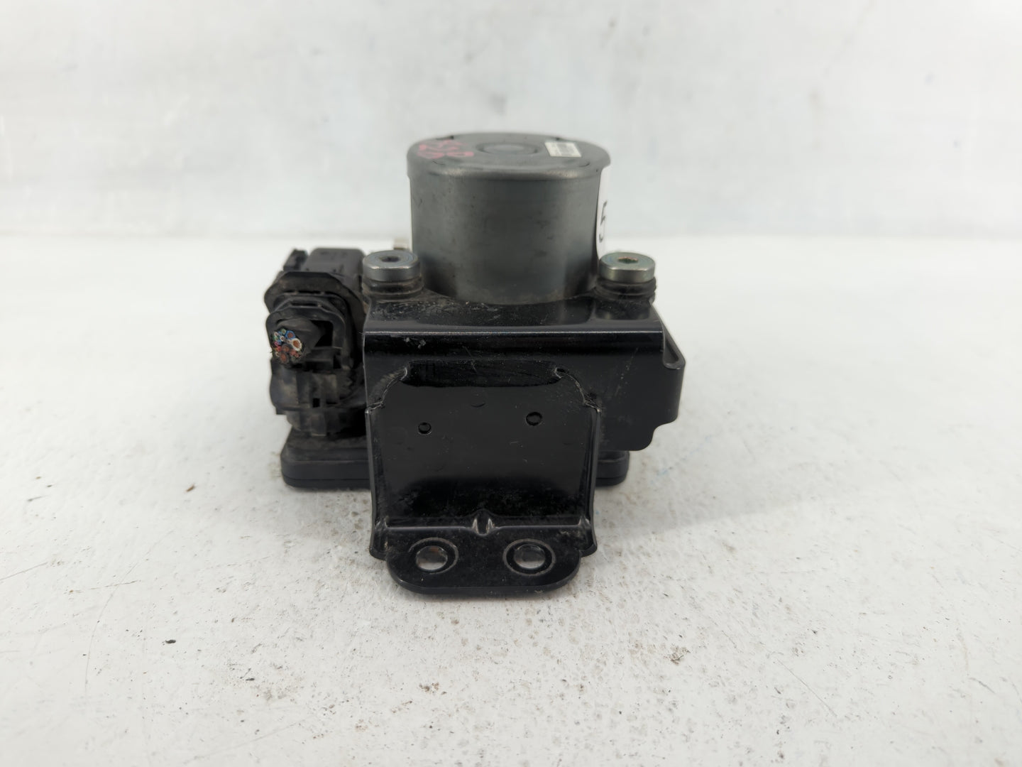 2017-2018 Hyundai Santa Fe ABS Pump Control Module Replacement P/N:58920-B8AC0 Fits Fits 2017 2018 OEM Used Auto Parts - Oem
