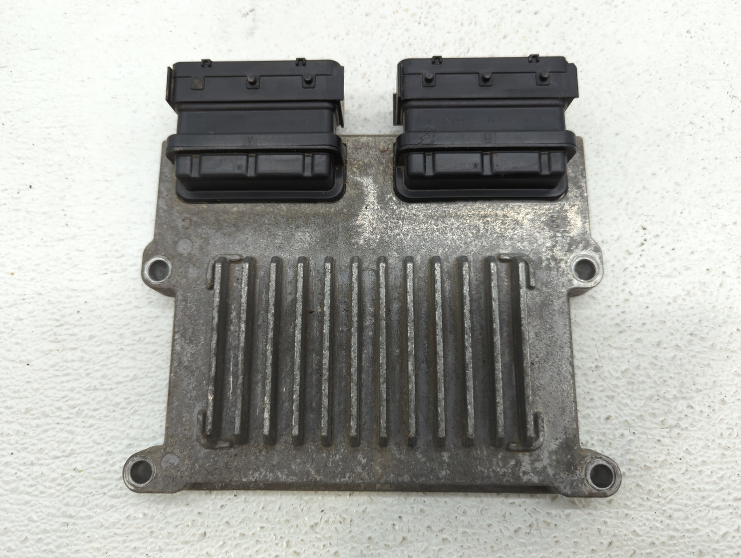 2017-2018 Hyundai Santa Fe PCM Engine Control Computer ECU ECM PCU OEM P/N:28481885 39100-3CDP0 Fits Fits 2017 2018 OEM Used