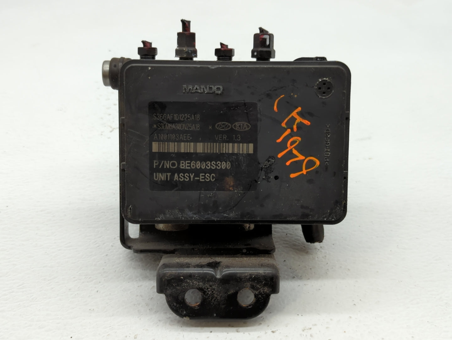 2017-2018 Hyundai Santa Fe ABS Pump Control Module Replacement P/N:58920-4Z300 Fits Fits 2017 2018 OEM Used Auto Parts - Oem