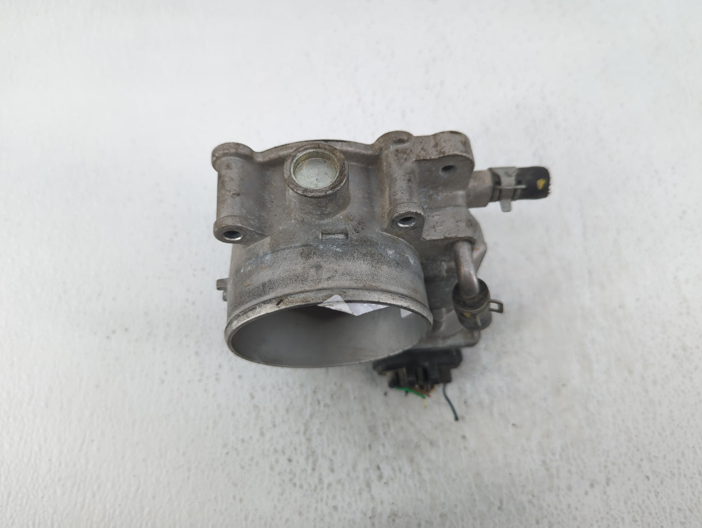 2013-2018 Hyundai Santa Fe Throttle Body P/N:35100-3CAA0 Fits Fits 2012 2013 2014 2015 2016 2017 2018 OEM Used Auto Parts - 