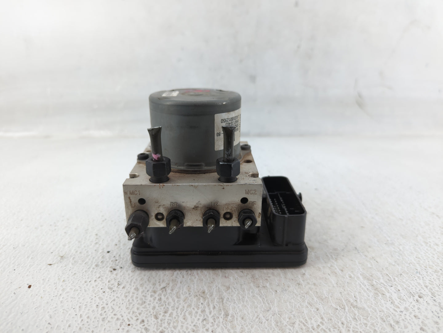 2017-2018 Hyundai Santa Fe ABS Pump Control Module Replacement P/N:58920-B8AC0 Fits Fits 2017 2018 OEM Used Auto Parts - Oem