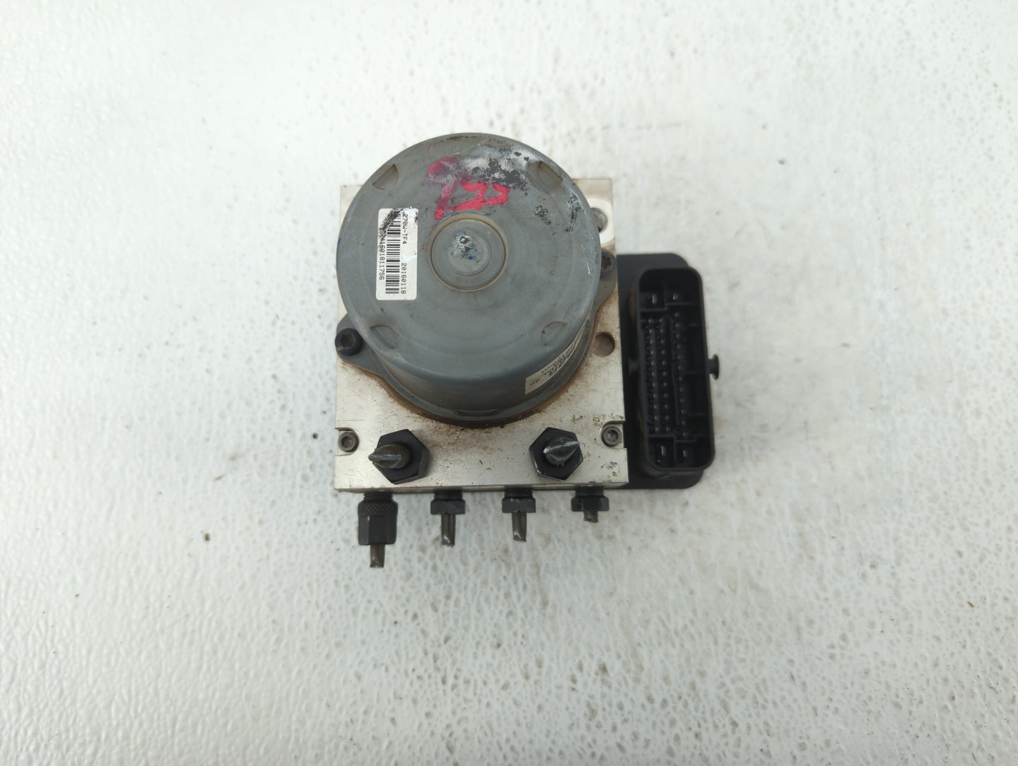 2017-2018 Hyundai Santa Fe ABS Pump Control Module Replacement P/N:58920-B8AC0 Fits Fits 2017 2018 OEM Used Auto Parts - Oem