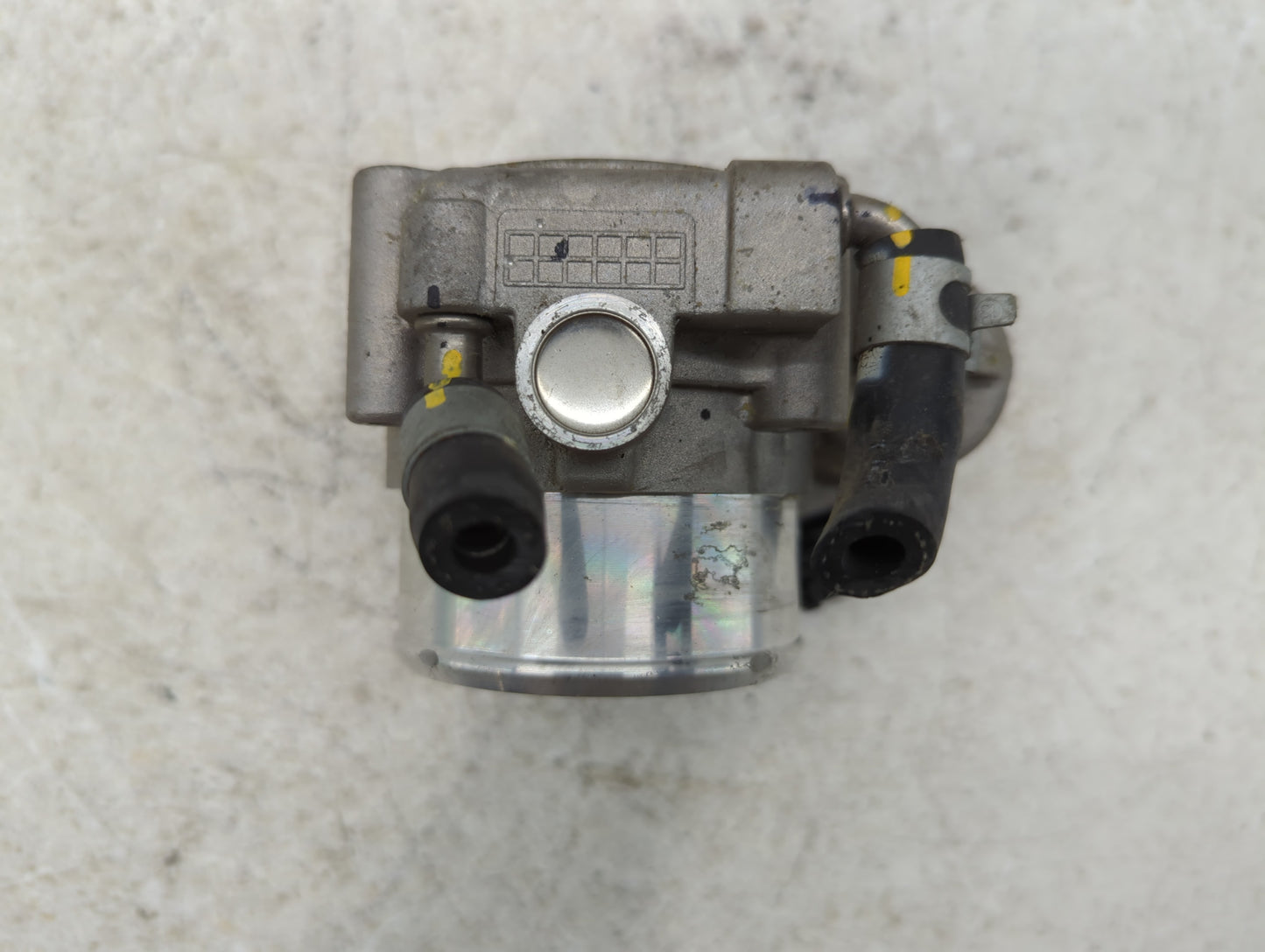 2019-2020 Hyundai Santa Fe Throttle Body P/N:35100-2G600 Fits Fits 2015 2016 2017 2018 2019 2020 2021 OEM Used Auto Parts - 