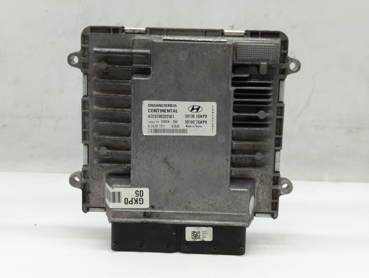 2017 Hyundai Santa Fe PCM Engine Control Computer ECU ECM PCU OEM P/N:39100-2GKP0 39130-2GKP0, 39130-2GKR0, 39100-2GKR0 Fits