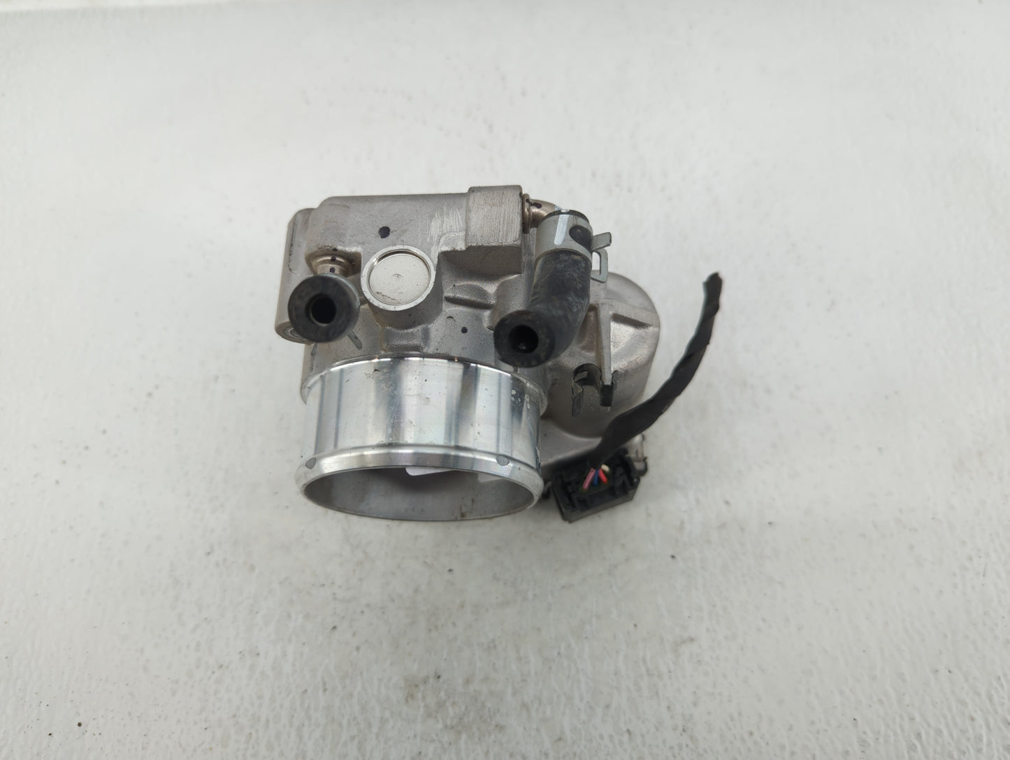 2019-2020 Hyundai Santa Fe Throttle Body P/N:35100-2G600 Fits Fits 2015 2016 2017 2018 2019 2020 2021 OEM Used Auto Parts - 