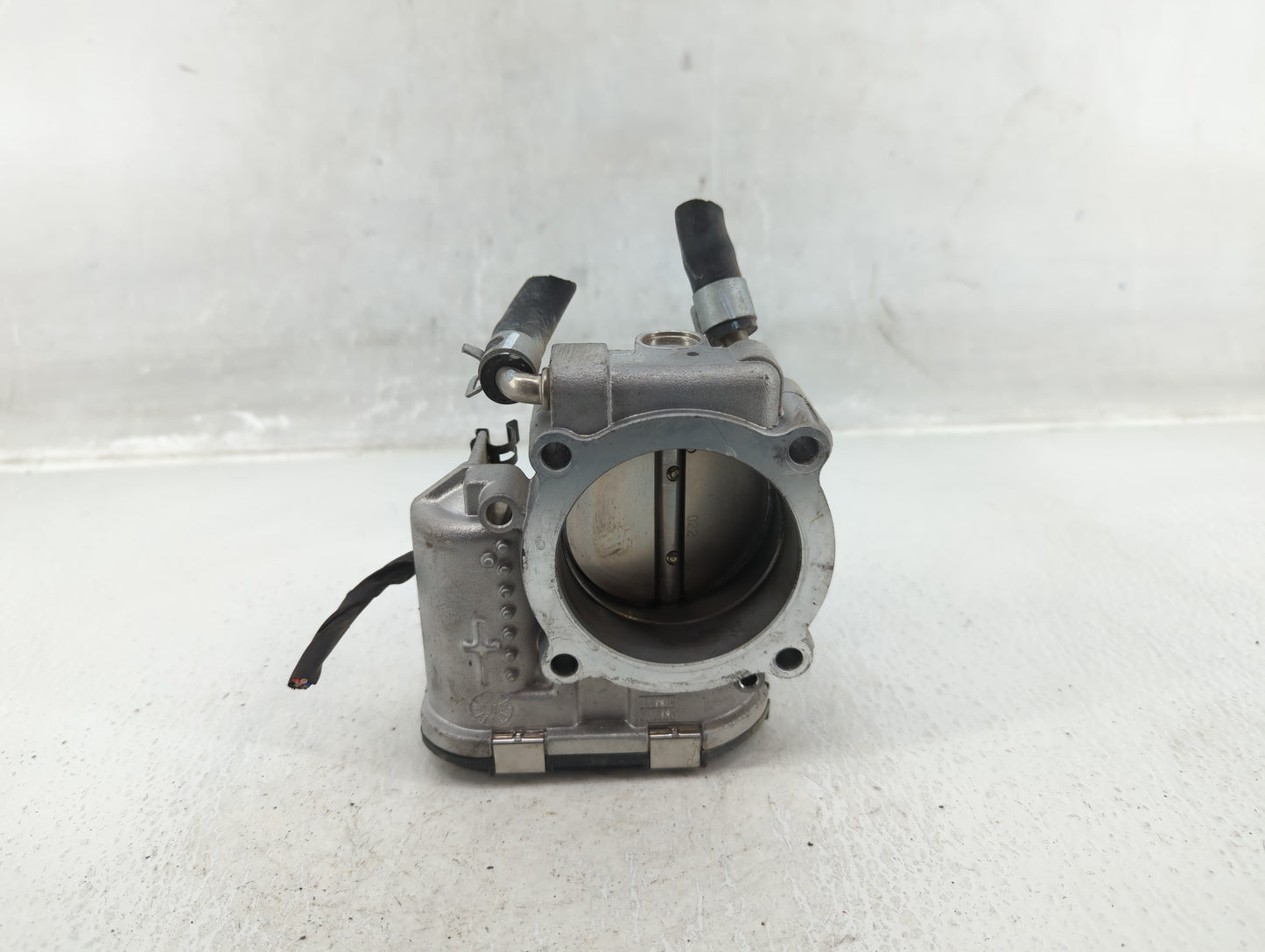 2019-2020 Hyundai Santa Fe Throttle Body P/N:35100-2G600 Fits Fits 2015 2016 2017 2018 2019 2020 2021 OEM Used Auto Parts - 