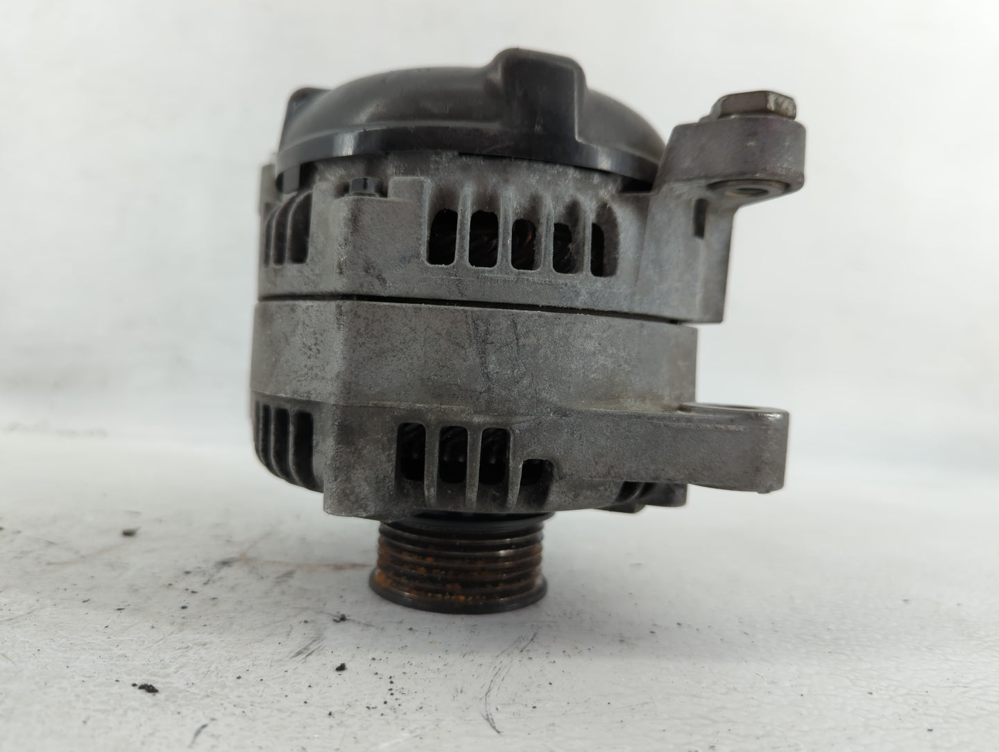 2019-2020 Hyundai Santa Fe Alternator Replacement Generator Charging Assembly Engine OEM P/N:TN104211-8790 Fits OEM Used Aut