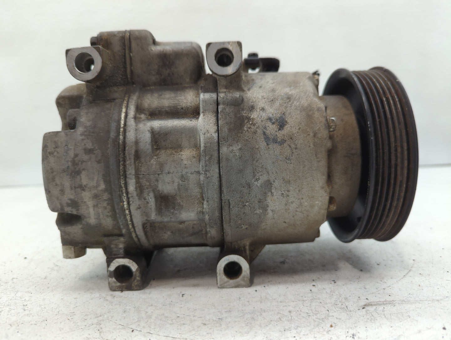 2017 Hyundai Santa Fe Air Conditioning A/c Ac Compressor Oem - Oemusedautoparts1.com