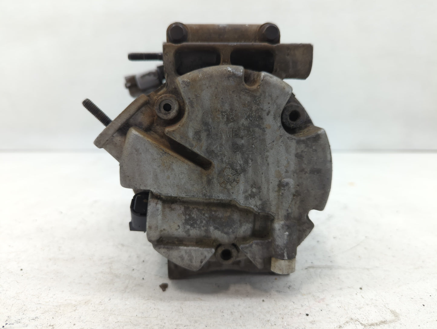 2017 Hyundai Santa Fe Air Conditioning A/c Ac Compressor Oem - Oemusedautoparts1.com