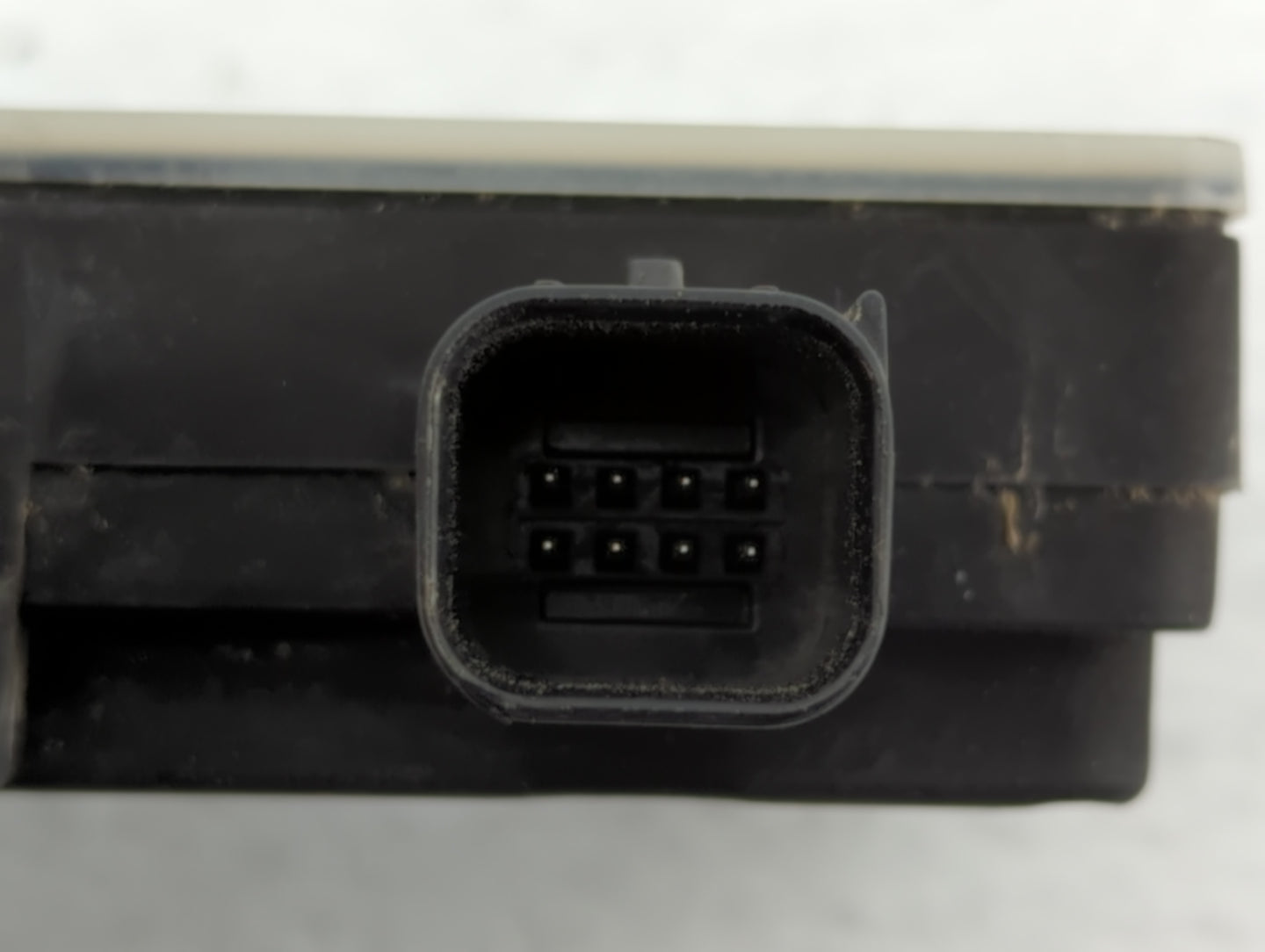 2017-2018 Hyundai Santa Fe Chassis Control Module Ccm Bcm Body Control - Oemusedautoparts1.com