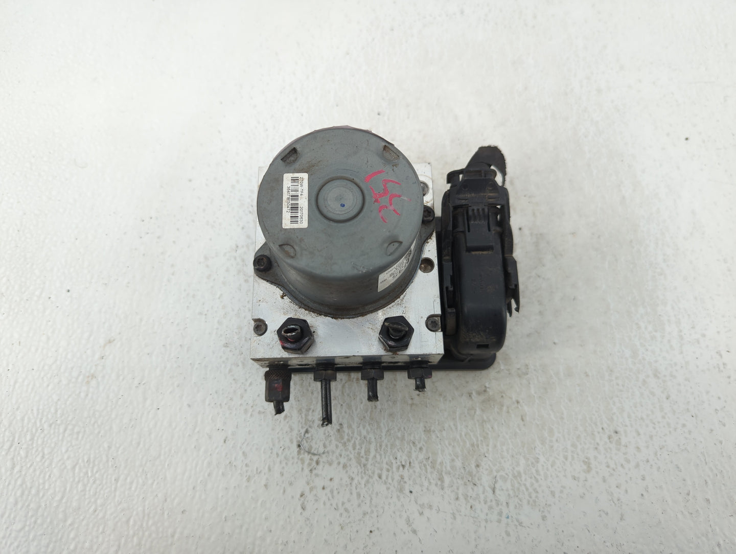 2017-2018 Hyundai Santa Fe ABS Pump Control Module Replacement P/N:58920-B8AC0 Fits Fits 2017 2018 OEM Used Auto Parts - Oem
