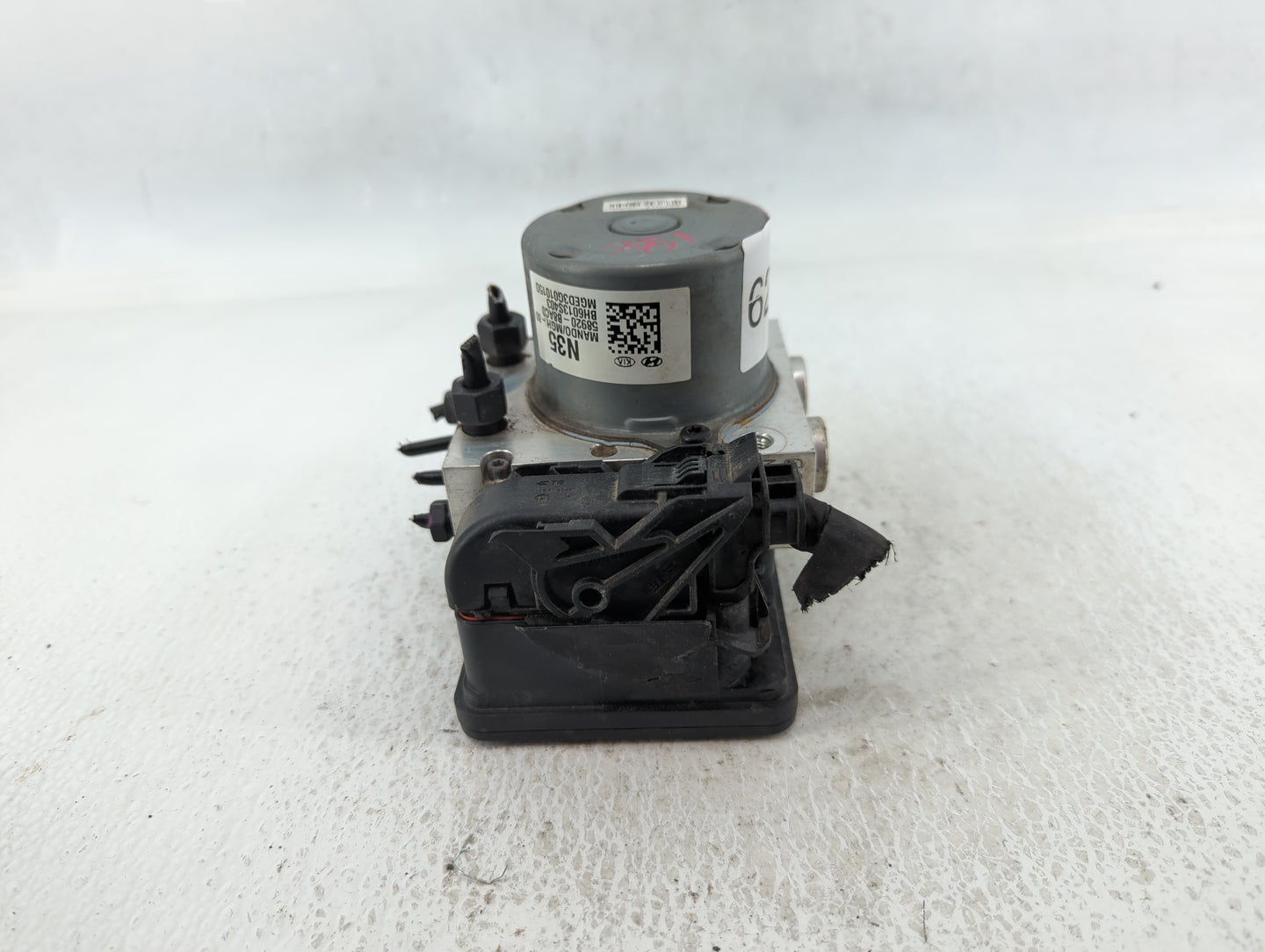 2017-2018 Hyundai Santa Fe ABS Pump Control Module Replacement P/N:58920-B8AC0 Fits Fits 2017 2018 OEM Used Auto Parts - Oem