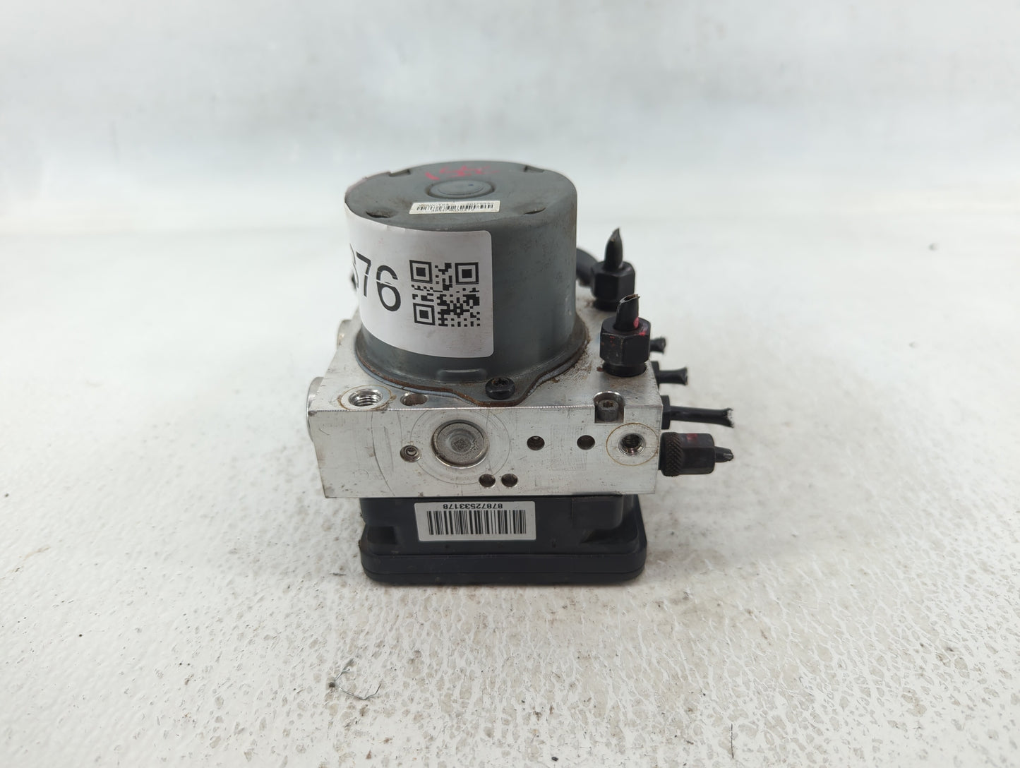 2017-2018 Hyundai Santa Fe ABS Pump Control Module Replacement P/N:58920-B8AC0 Fits Fits 2017 2018 OEM Used Auto Parts - Oem