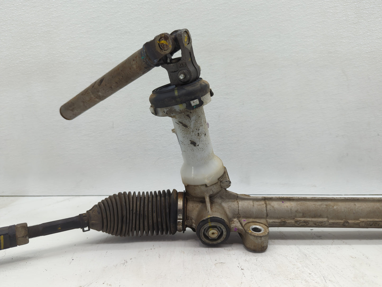 2017-2018 Hyundai Santa Fe Rack and Pinion Steering Gear P/N:565003W300 Fits Fits 2017 2018 OEM Used Auto Parts - Oemusedaut