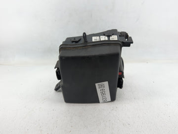 2017-2019 Hyundai Santa Fe Fusebox Fuse Box Panel Relay Module P/N:N91311-B8070 Fits Fits 2017 2018 2019 OEM Used Auto Parts