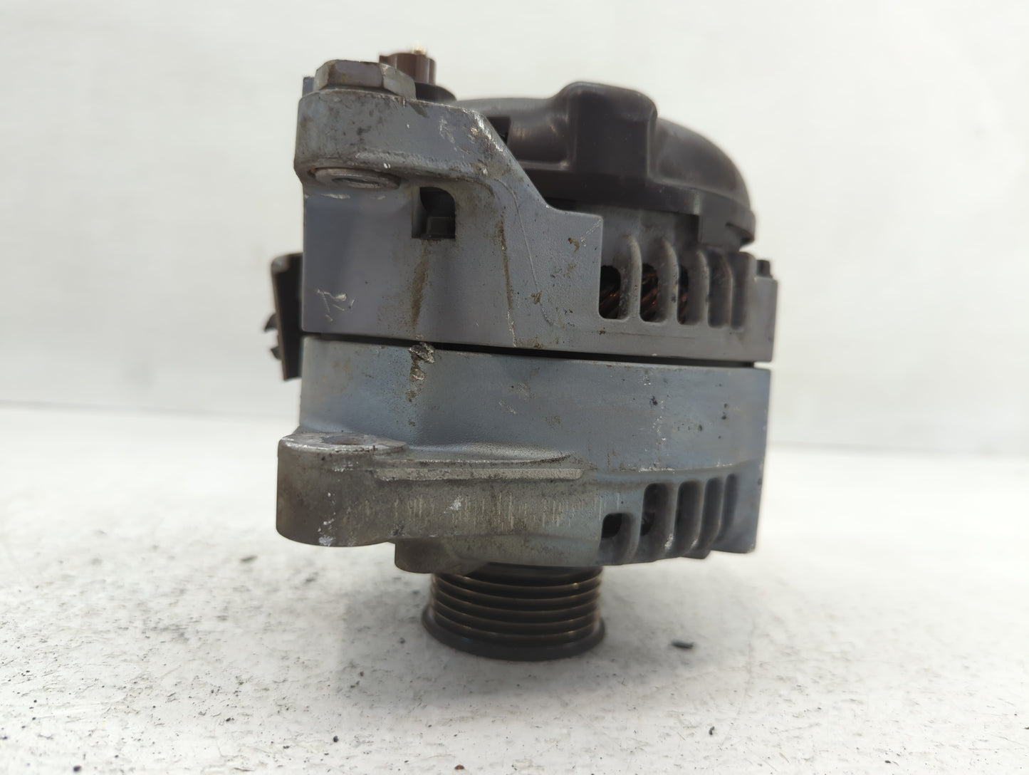 2019-2020 Hyundai Santa Fe Alternator Replacement Generator Charging Assembly Engine OEM P/N:37300-2G061 Fits OEM Used Auto 