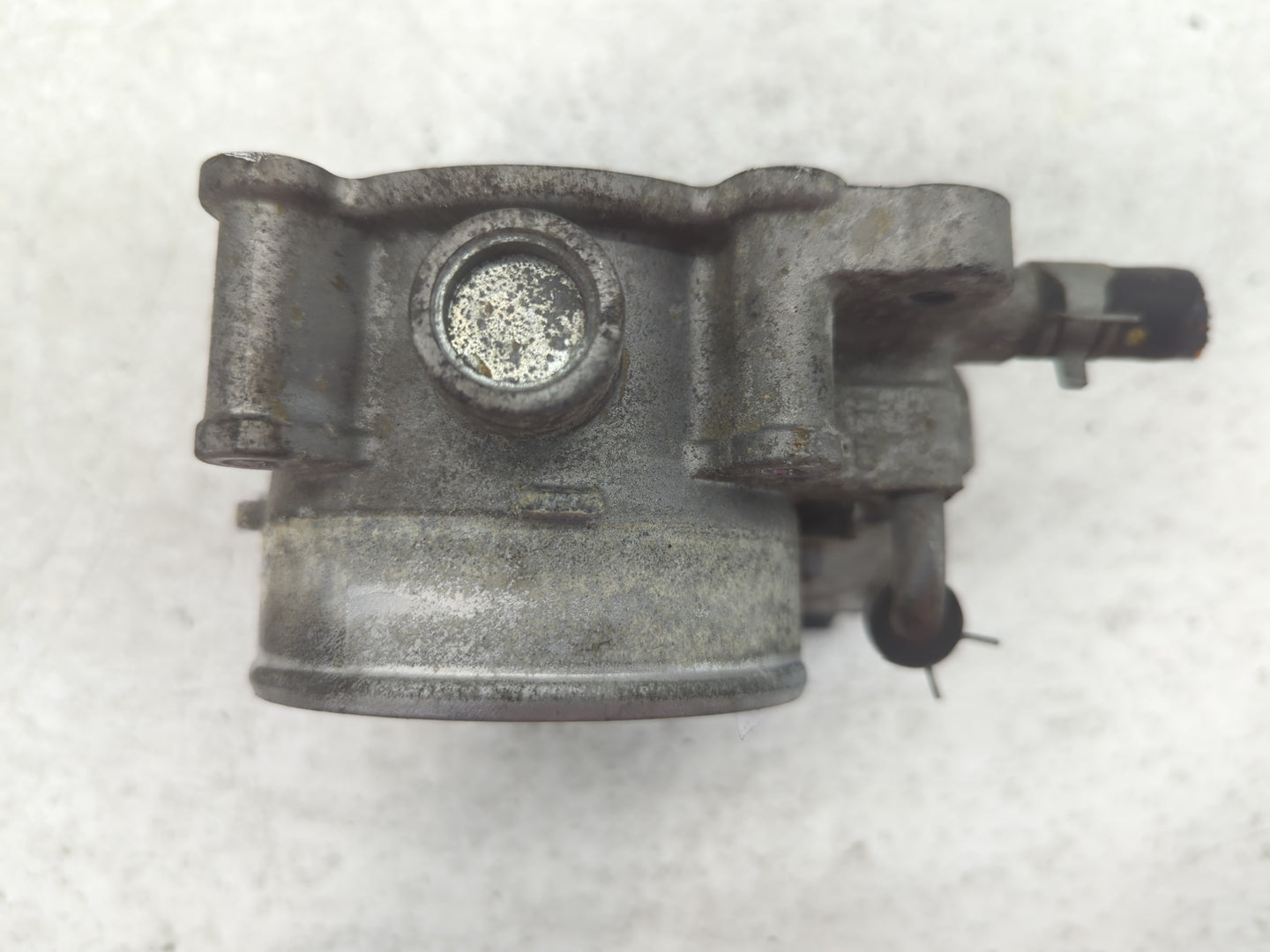 2013-2018 Hyundai Santa Fe Throttle Body P/N:35100-3CAA0 Fits Fits 2012 2013 2014 2015 2016 2017 2018 OEM Used Auto Parts - 