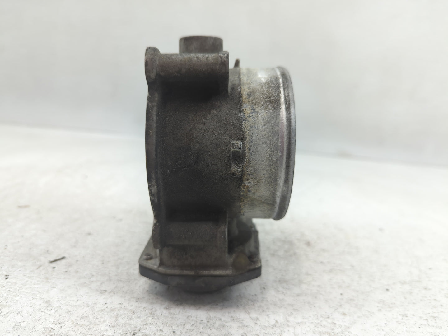 2013-2018 Hyundai Santa Fe Throttle Body P/N:35100-3CAA0 Fits Fits 2012 2013 2014 2015 2016 2017 2018 OEM Used Auto Parts - 