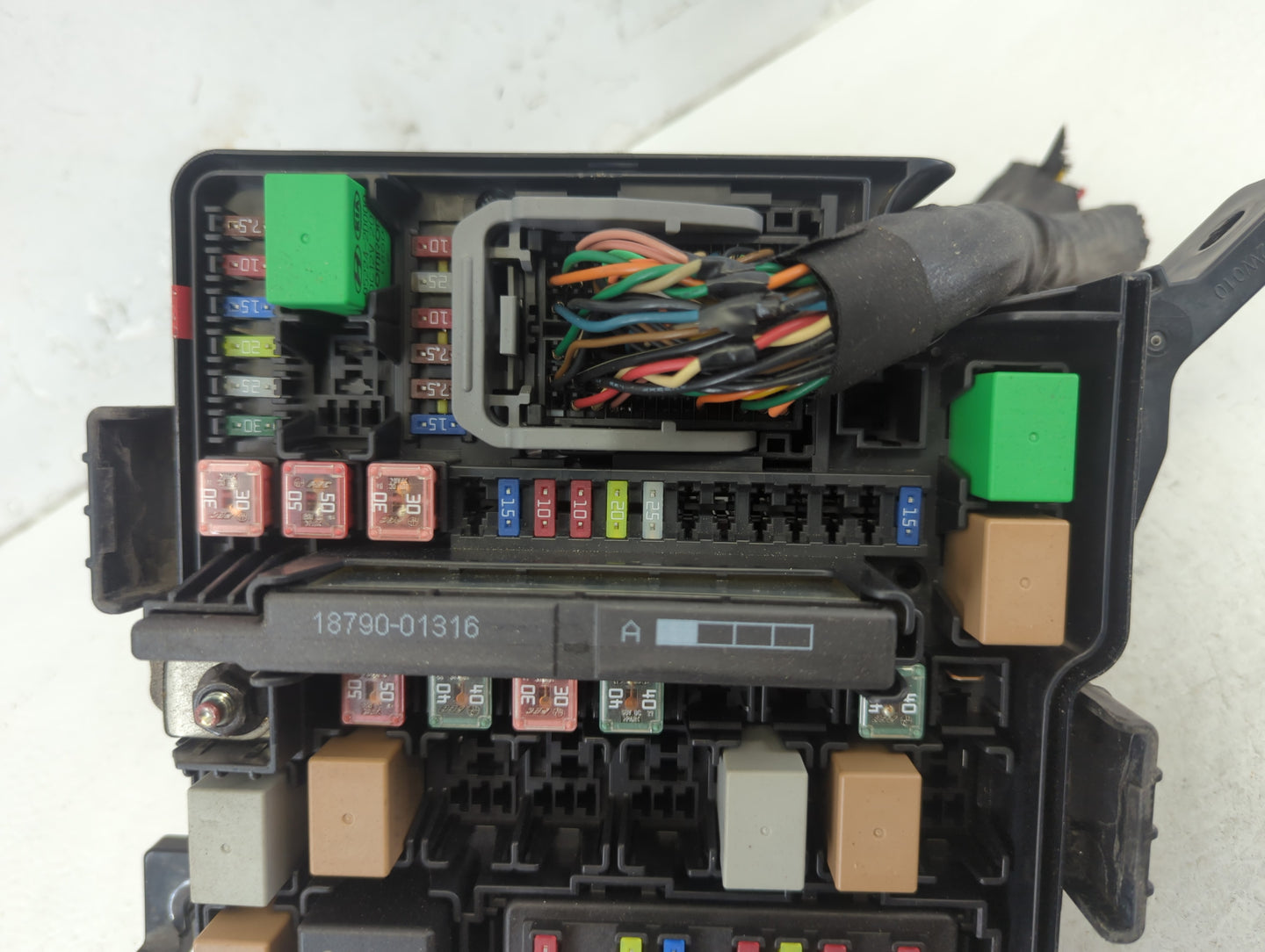 2017-2019 Hyundai Santa Fe Fusebox Fuse Box Panel Relay Module P/N:N91312-B8780-07 91312 B8780 Fits Fits 2017 2018 2019 OEM 