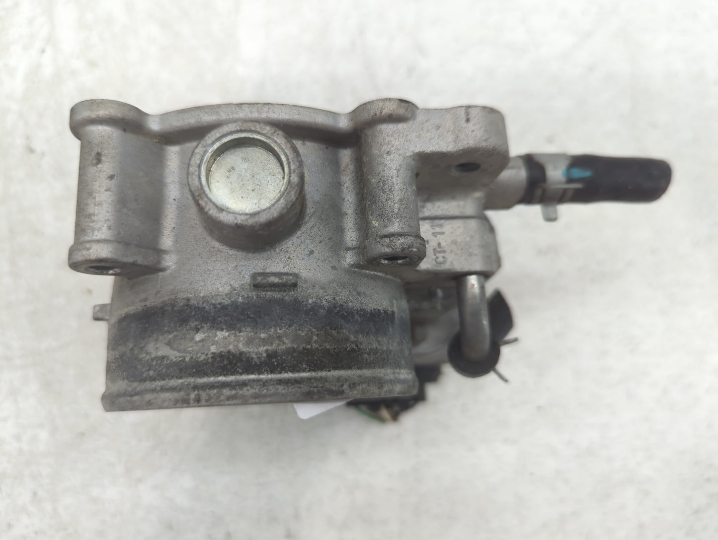 2013-2018 Hyundai Santa Fe Throttle Body P/N:35100-3CAA0 Fits Fits 2012 2013 2014 2015 2016 2017 2018 OEM Used Auto Parts - 