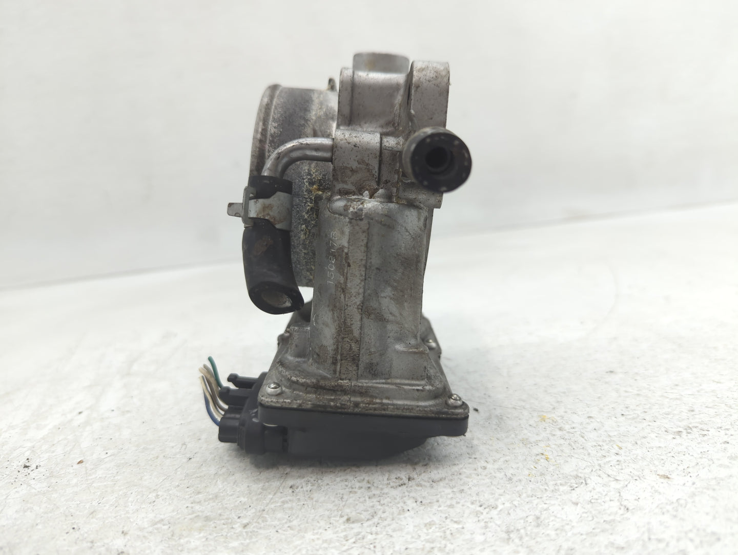2017 Hyundai Santa Fe Throttle Body P/N:35100-3CAA0 Fits Fits 2015 2016 2018 2019 2020 2021 2022 OEM Used Auto Parts - Oemus