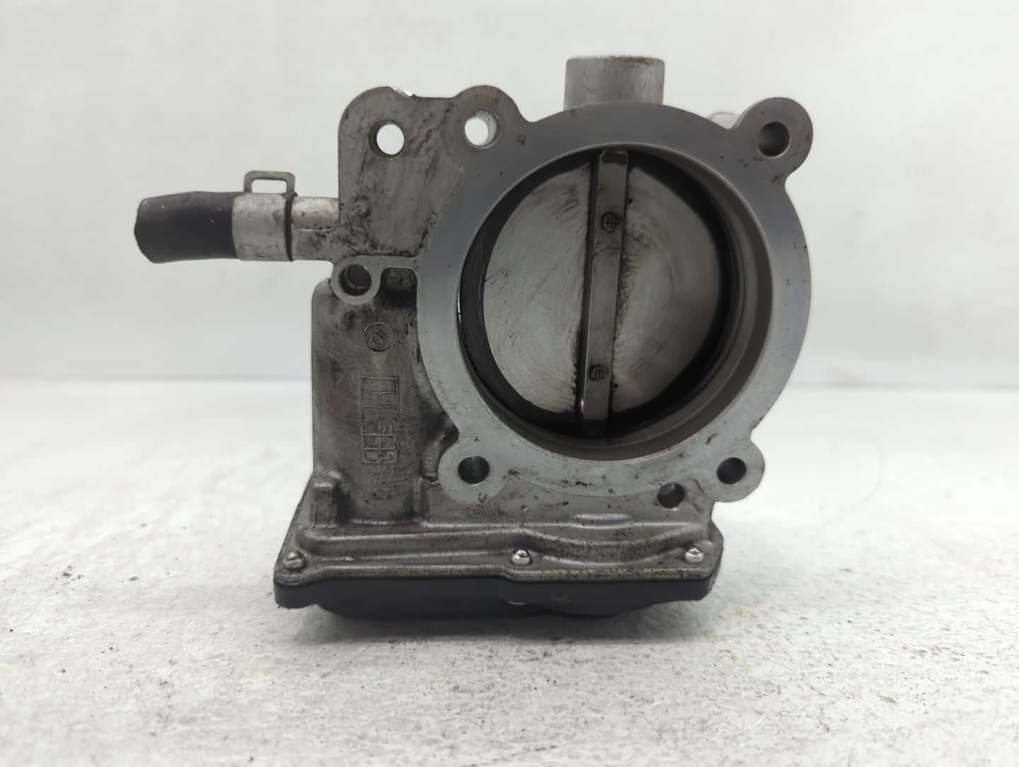 2017 Hyundai Santa Fe Throttle Body P/N:35100-3CAA0 Fits Fits 2015 2016 2018 2019 2020 2021 2022 OEM Used Auto Parts - Oemus