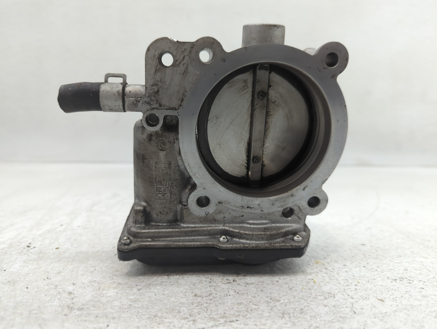 2017 Hyundai Santa Fe Throttle Body P/N:35100-3CAA0 Fits Fits 2015 2016 2018 2019 2020 2021 2022 OEM Used Auto Parts - Oemus