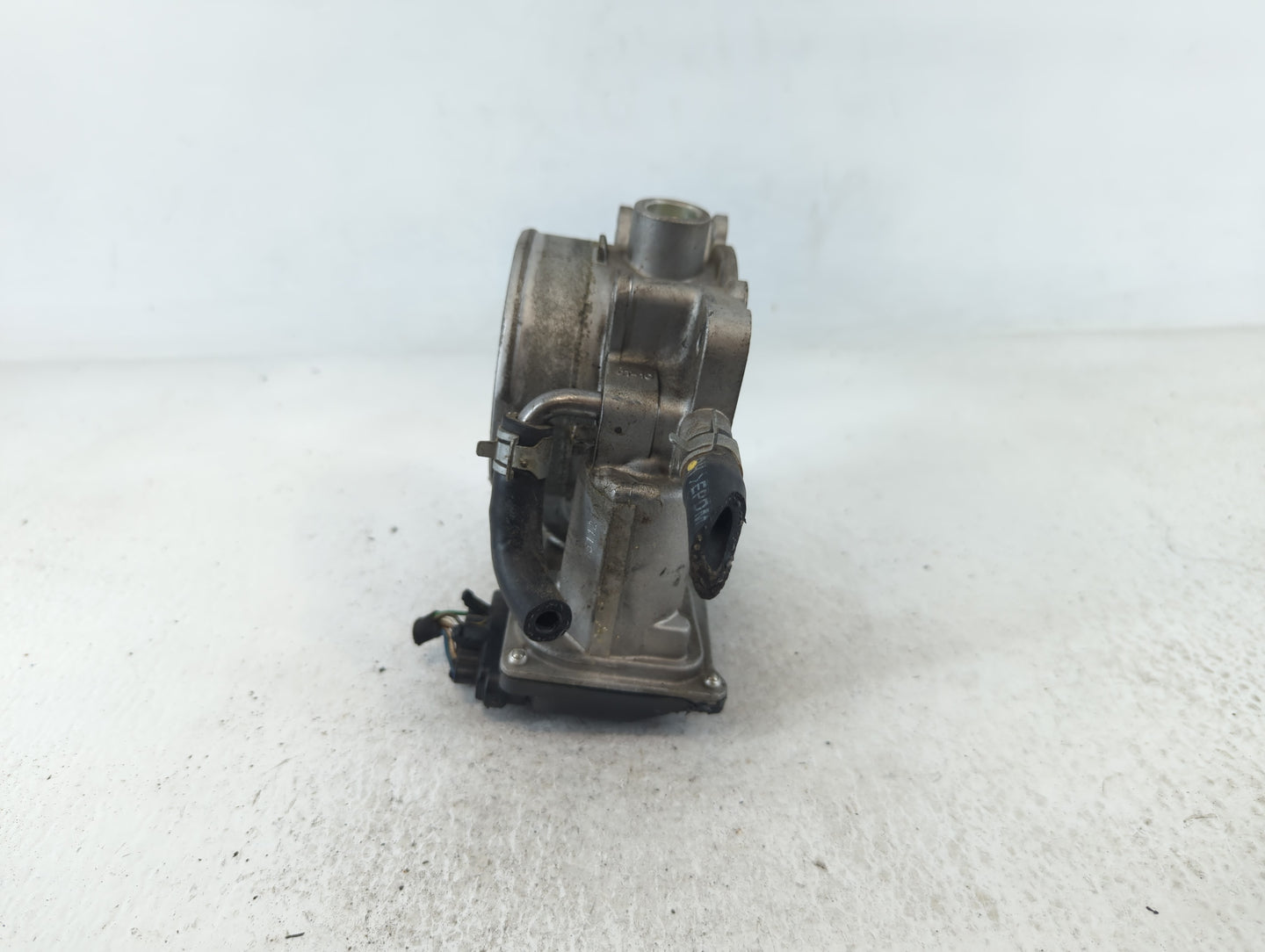 2013-2018 Hyundai Santa Fe Throttle Body P/N:35100-3CAA0 Fits Fits 2012 2013 2014 2015 2016 2017 2018 OEM Used Auto Parts - 