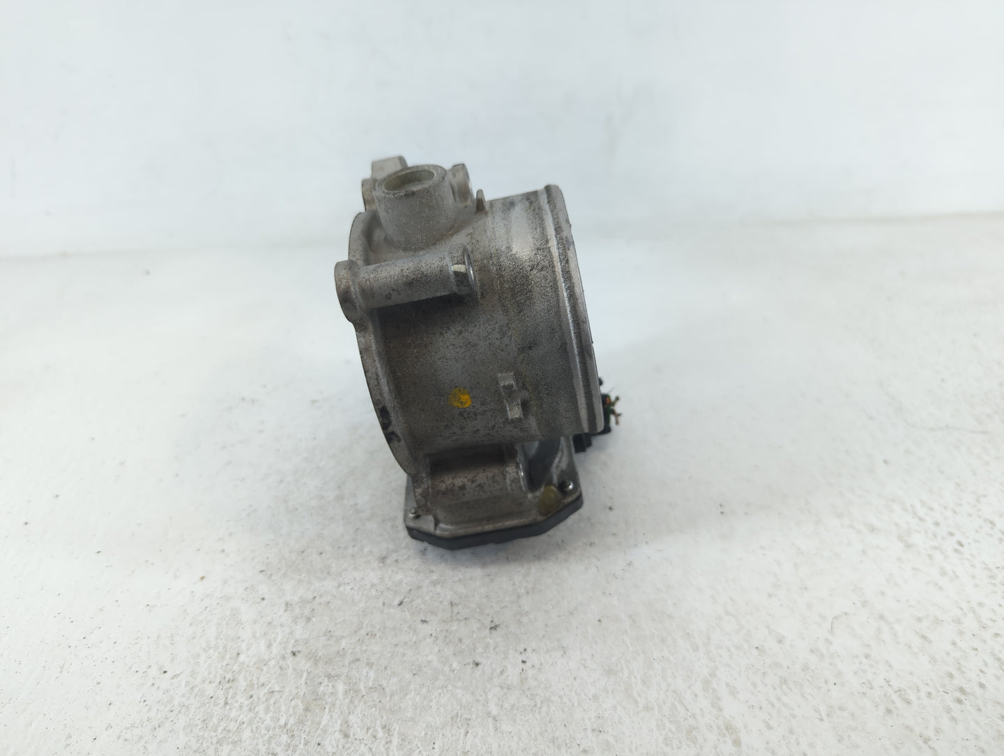 2013-2018 Hyundai Santa Fe Throttle Body P/N:35100-3CAA0 Fits Fits 2012 2013 2014 2015 2016 2017 2018 OEM Used Auto Parts - 