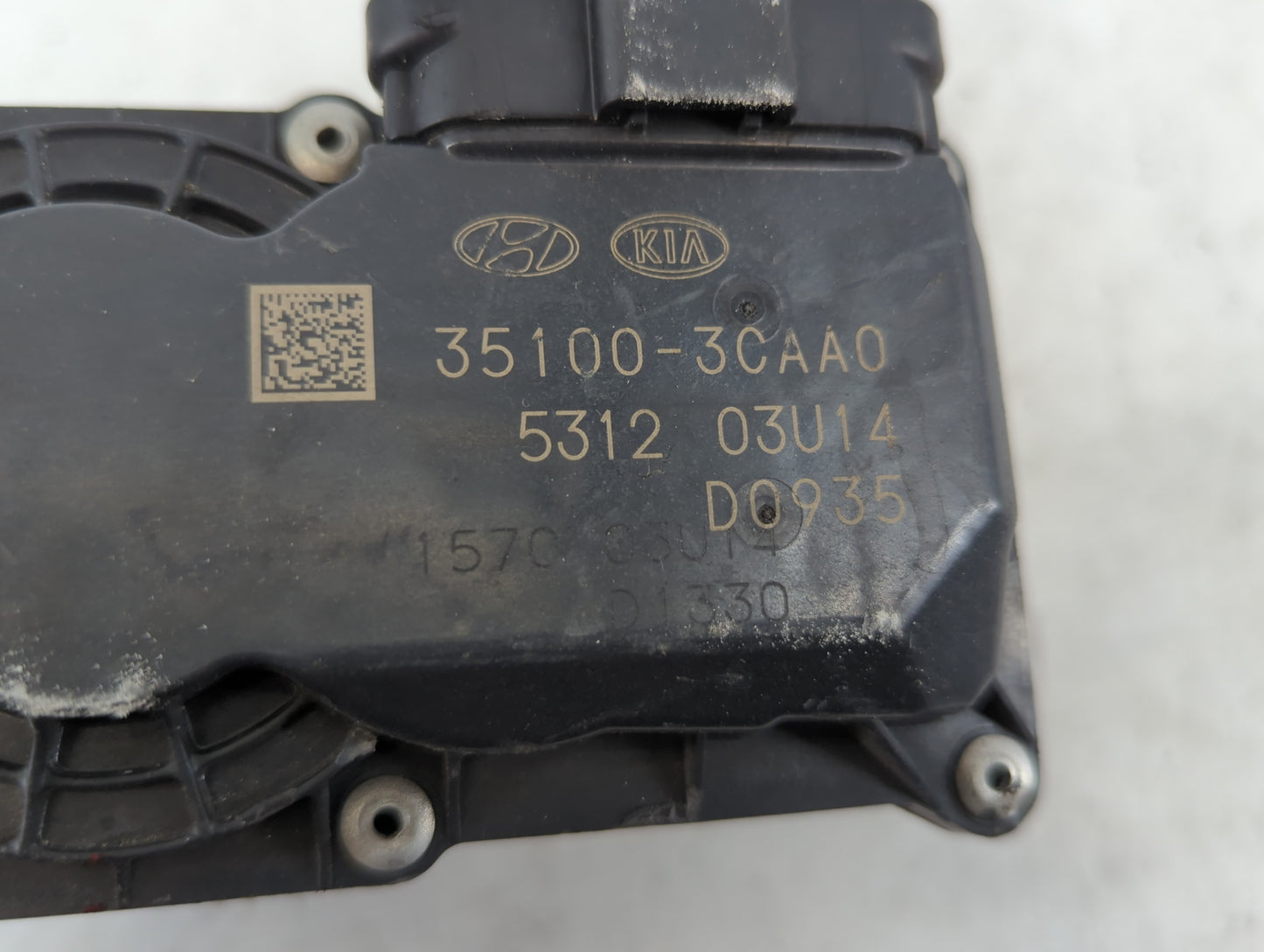 2013-2018 Hyundai Santa Fe Throttle Body P/N:35100-3CAA0 Fits Fits 2012 2013 2014 2015 2016 2017 2018 OEM Used Auto Parts - 