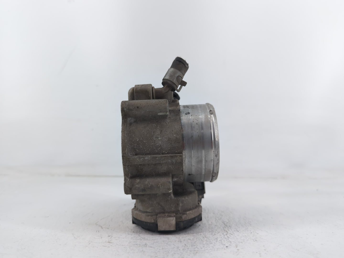 2019-2020 Hyundai Santa Fe Throttle Body P/N:0 280 750 618 35100-2G600 Fits Fits 2015 2016 2017 2018 2019 2020 2021 OEM Used