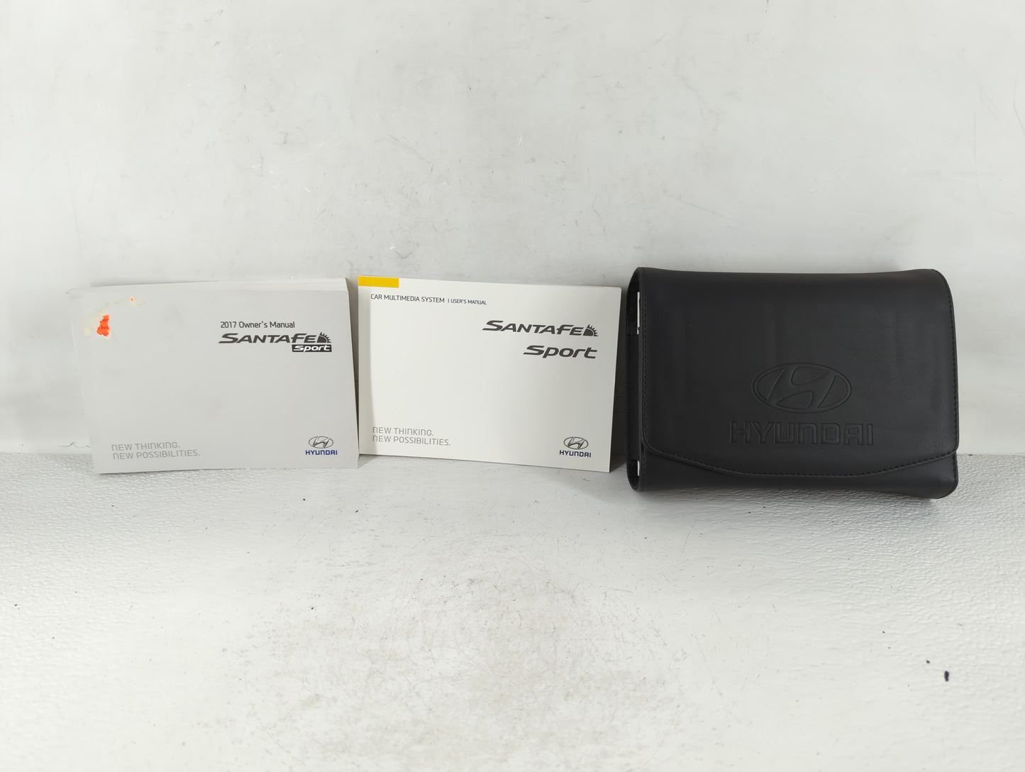 2017 Hyundai Santa Fe Owners Manual Book Guide P/N:HZW0-EU60G OEM Used Auto Parts - Oemusedautoparts1.com