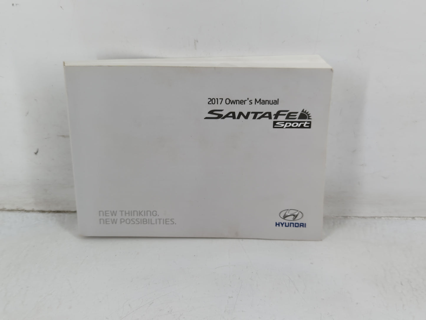2017 Hyundai Santa Fe Owners Manual Book Guide P/N:H2W0-EU5DA OEM Used Auto Parts - Oemusedautoparts1.com