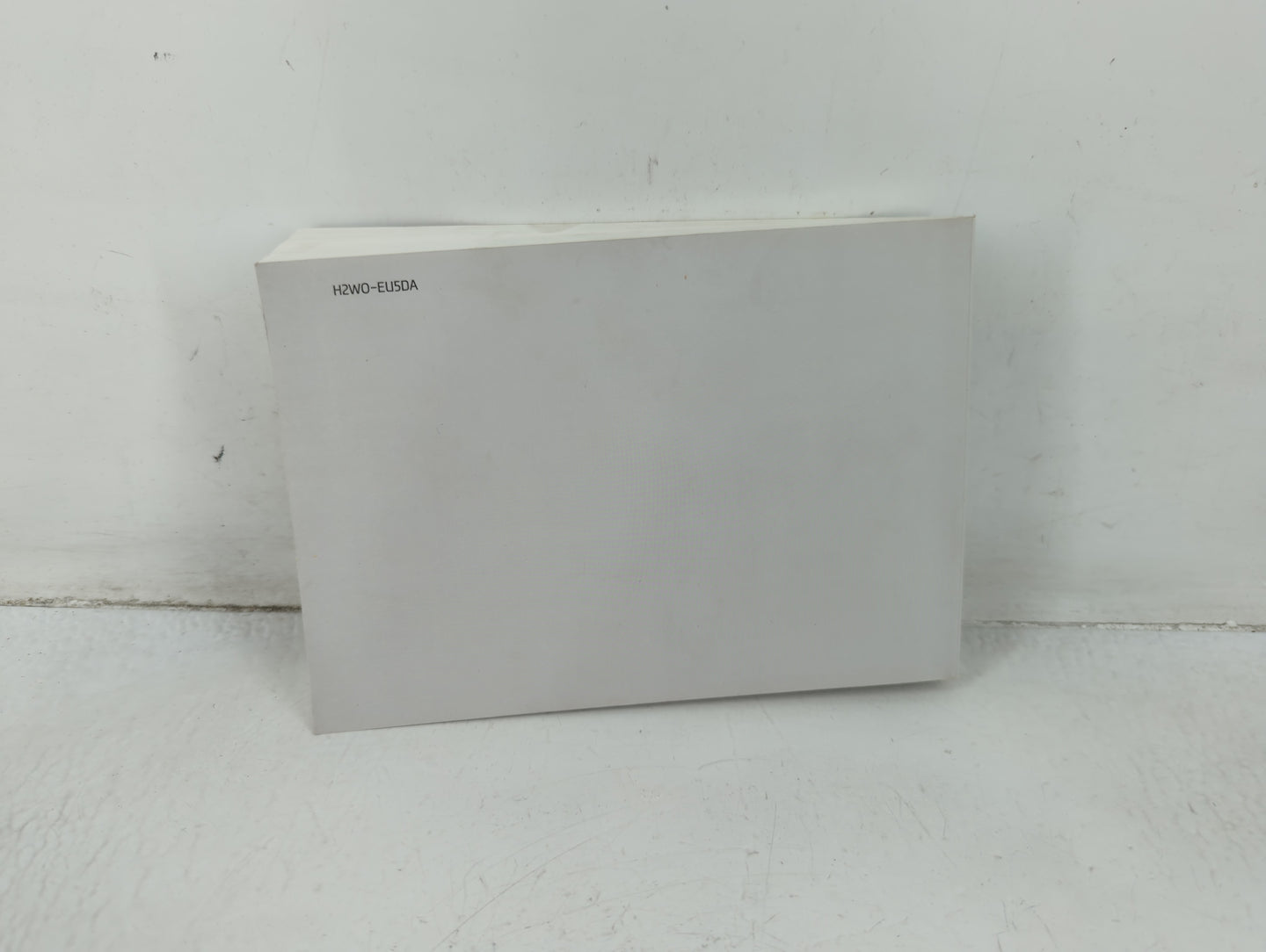 2017 Hyundai Santa Fe Owners Manual Book Guide P/N:H2W0-EU5DA OEM Used Auto Parts - Oemusedautoparts1.com
