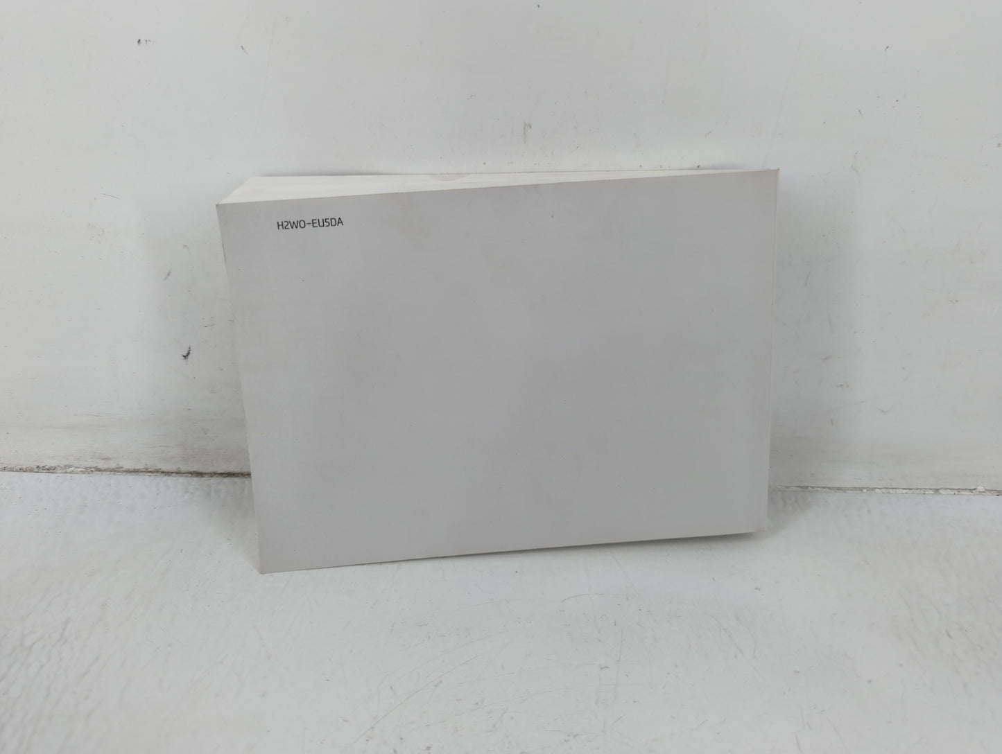 2017 Hyundai Santa Fe Owners Manual Book Guide P/N:H2W0-EU5DA OEM Used Auto Parts - Oemusedautoparts1.com