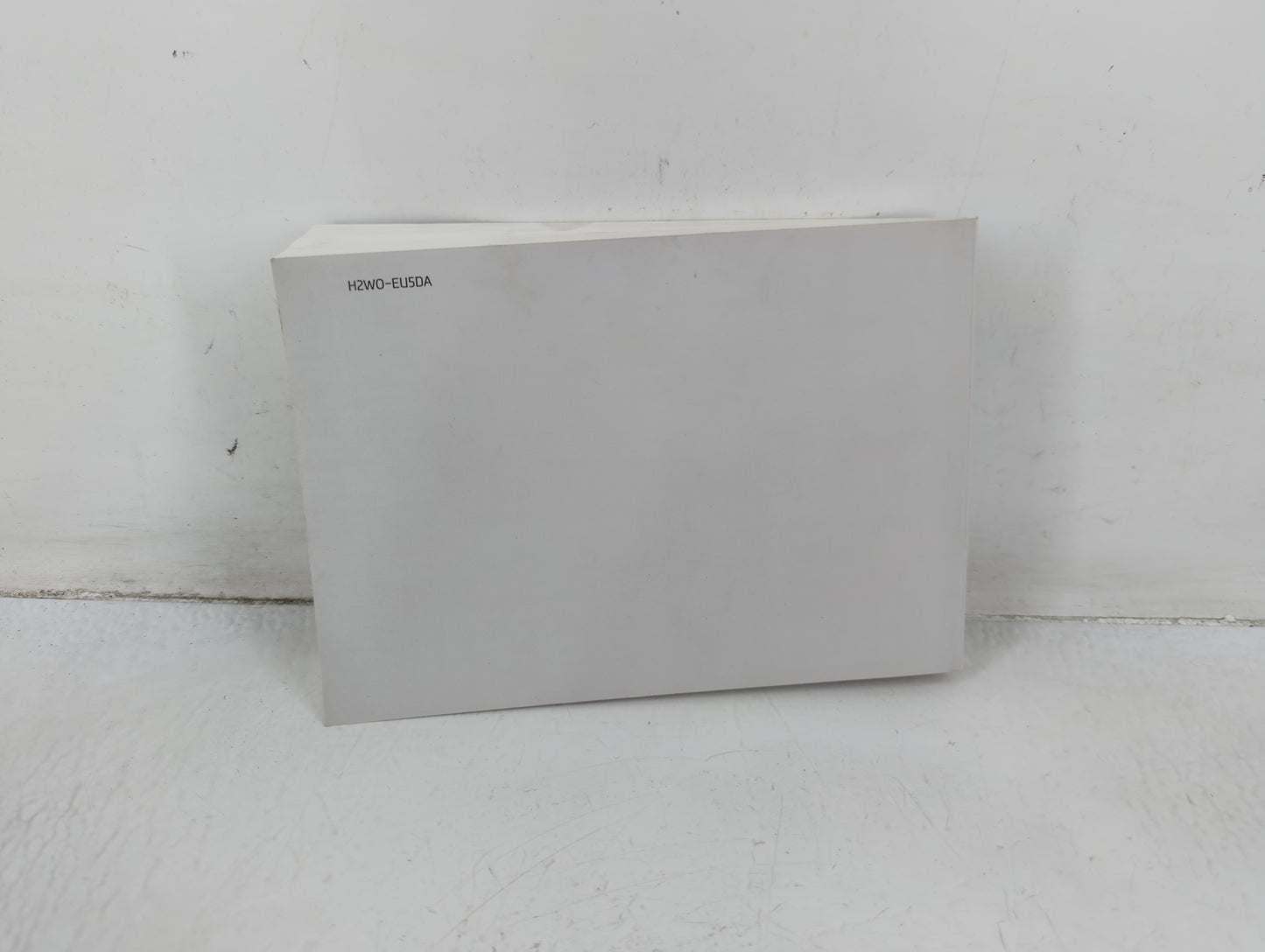 2017 Hyundai Santa Fe Owners Manual Book Guide P/N:H2W0-EU5DA OEM Used Auto Parts - Oemusedautoparts1.com