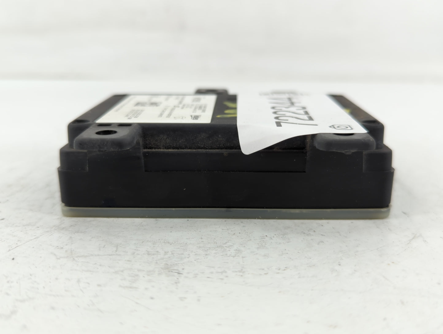 2017-2018 Hyundai Santa Fe Chassis Control Module Ccm Bcm Body Control - Oemusedautoparts1.com