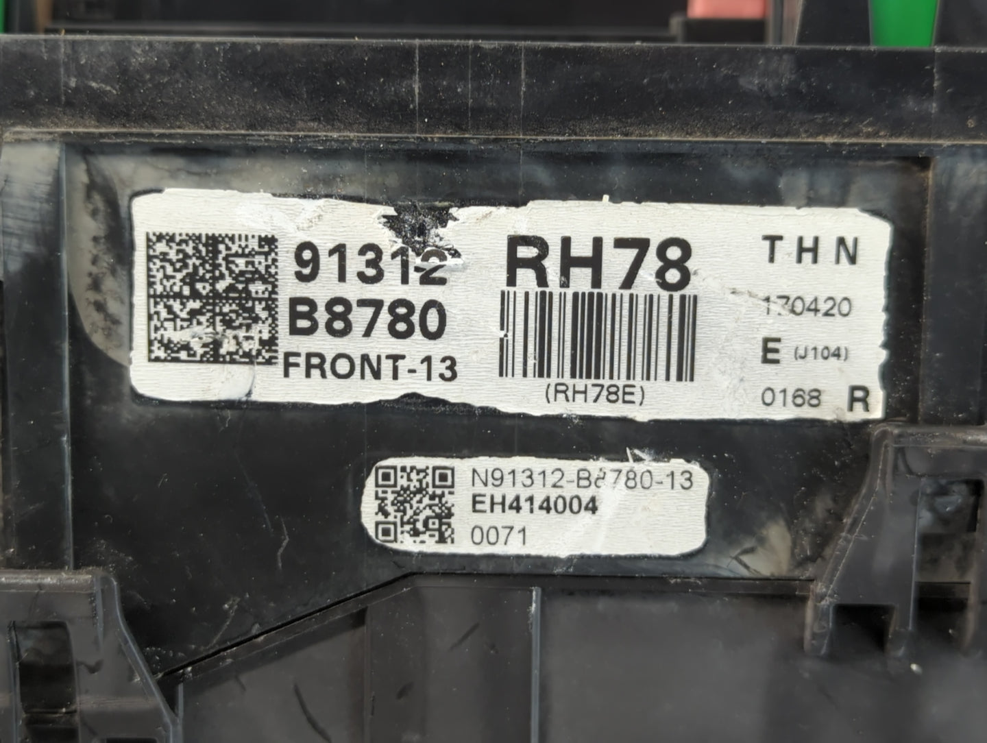 2017 Hyundai Santa Fe Fusebox Fuse Box Panel Relay Module P/N:N91312-B8780-13 91312 B8780 Fits OEM Used Auto Parts - Oemused