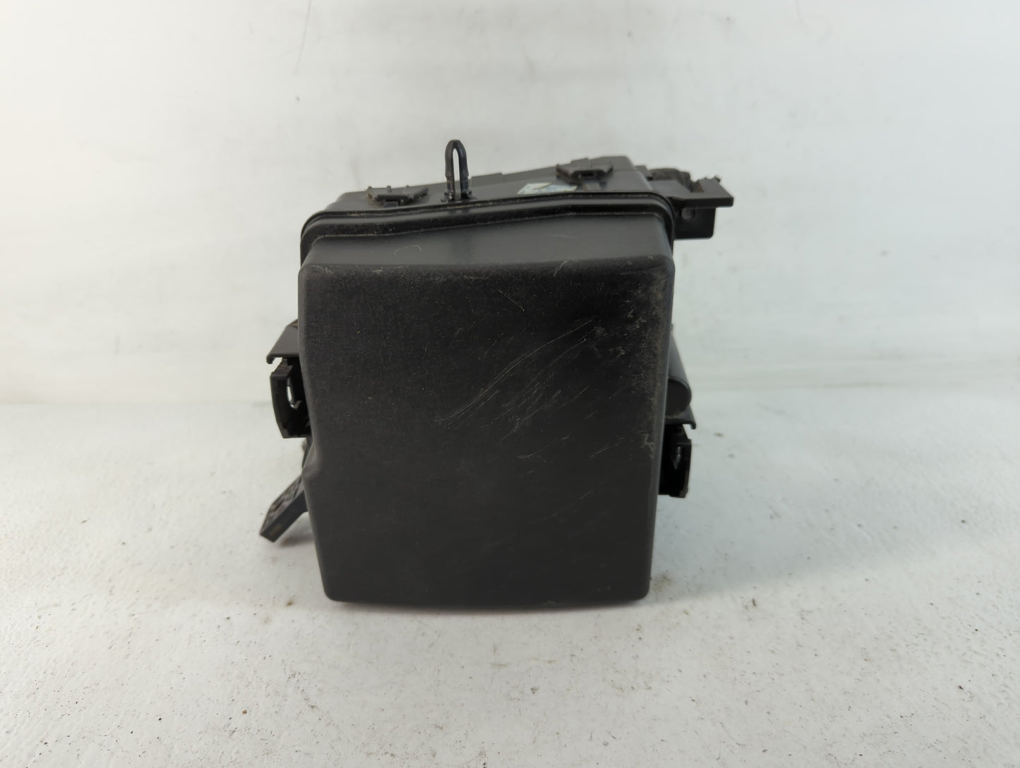 2017 Hyundai Santa Fe Fusebox Fuse Box Panel Relay Module P/N:912014Z334AA Fits OEM Used Auto Parts - Oemusedautoparts1.com