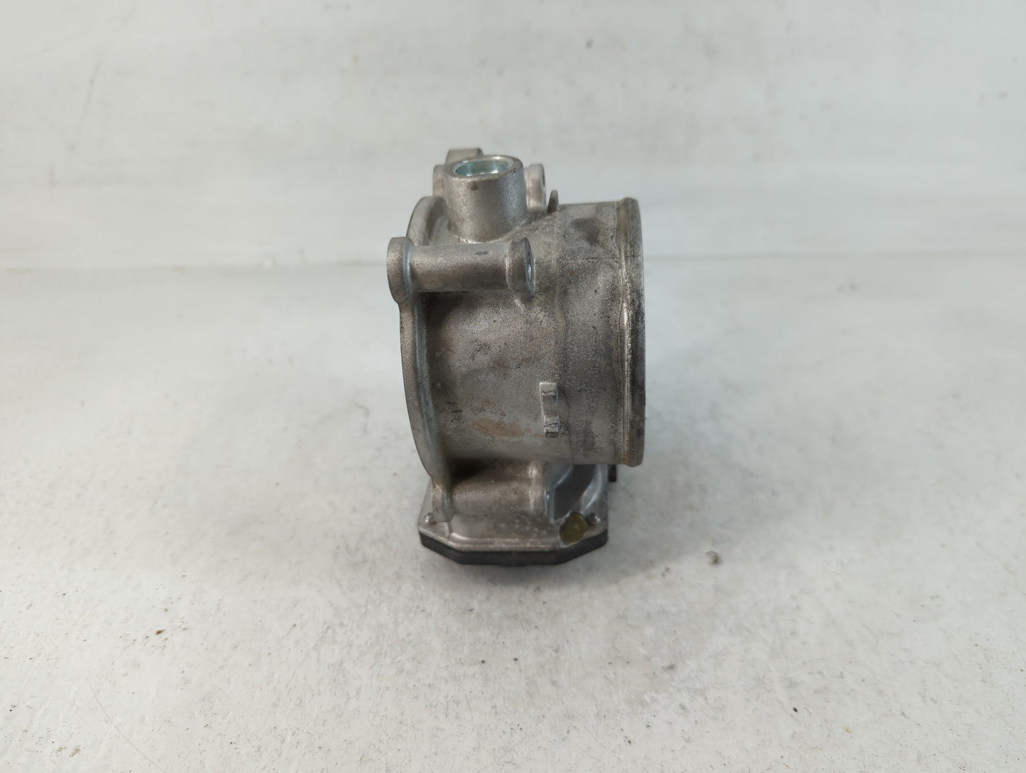 2019-2020 Hyundai Santa Fe Throttle Body P/N:35100-3CAA0 Fits Fits 2015 2016 2017 2018 2019 2020 2021 OEM Used Auto Parts - 