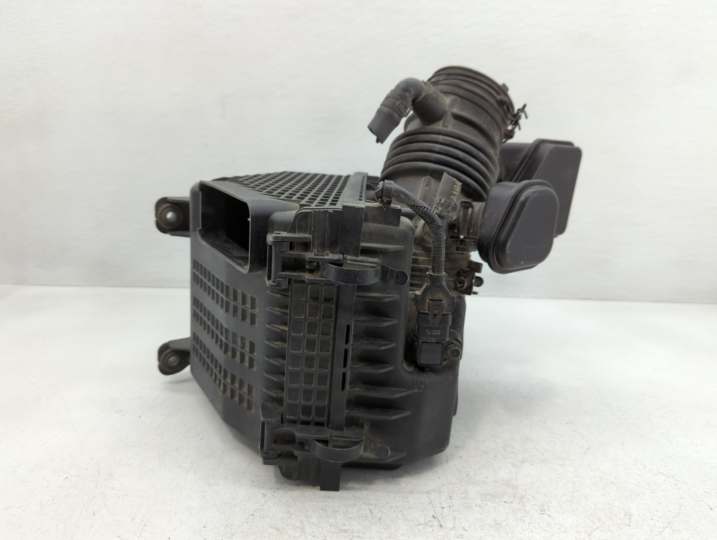 2013-2018 Hyundai Santa Fe Air Cleaner Intake-duct Hose Tube - Oemusedautoparts1.com