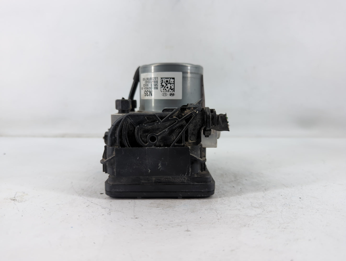 2017-2018 Hyundai Santa Fe ABS Pump Control Module Replacement P/N:58920-B8AC0 Fits Fits 2017 2018 OEM Used Auto Parts - Oem