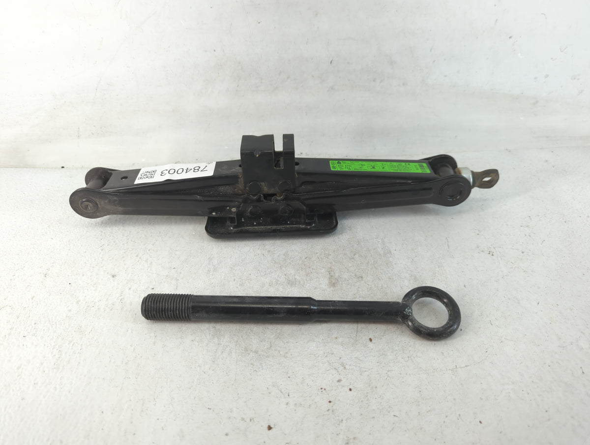 2017 Hyundai Santa Fe Spare Scissor Car Jack 784003 - Oemusedautoparts1.com