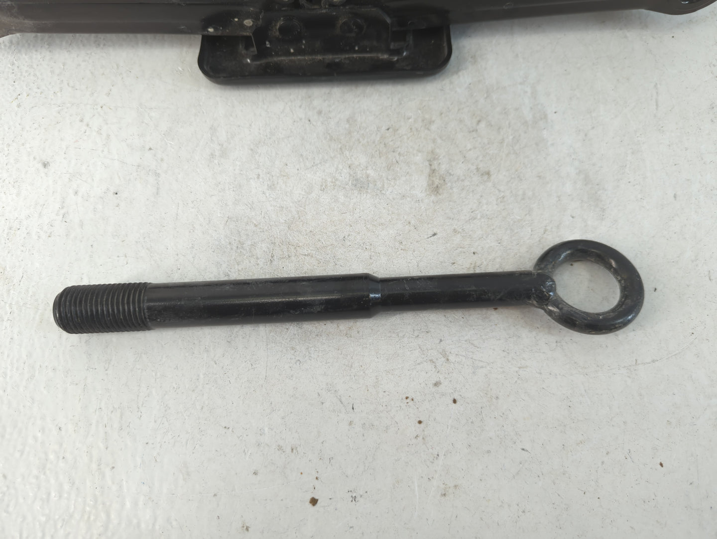 2017 Hyundai Santa Fe Spare Scissor Car Jack - Oemusedautoparts1.com