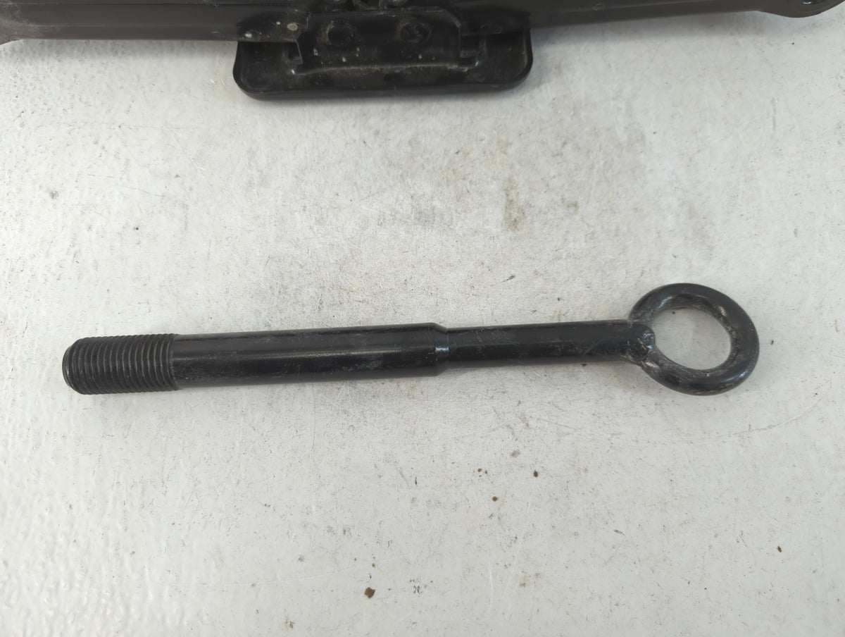 2017 Hyundai Santa Fe Spare Scissor Car Jack 784003 - Oemusedautoparts1.com