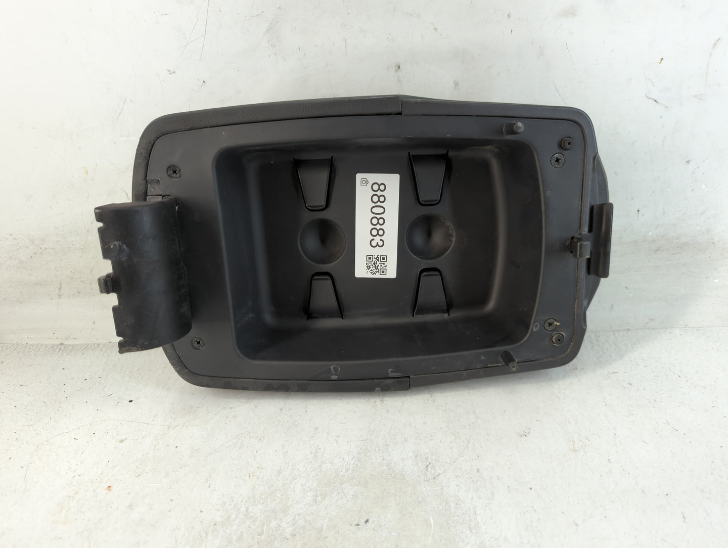2017 Hyundai Santa Fe Center Console Armrest Cover Lid Fits OEM Used Auto Parts - Oemusedautoparts1.com