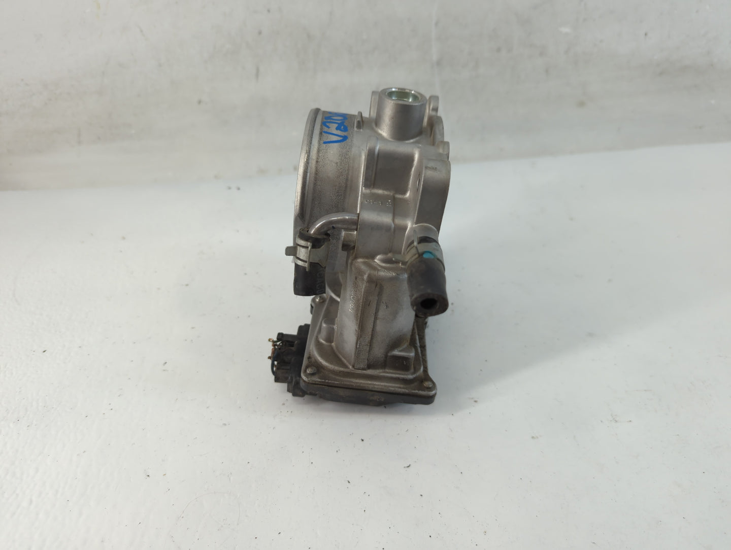 2013-2018 Hyundai Santa Fe Throttle Body P/N:35100-3CAA0 Fits Fits 2012 2013 2014 2015 2016 2017 2018 OEM Used Auto Parts - 