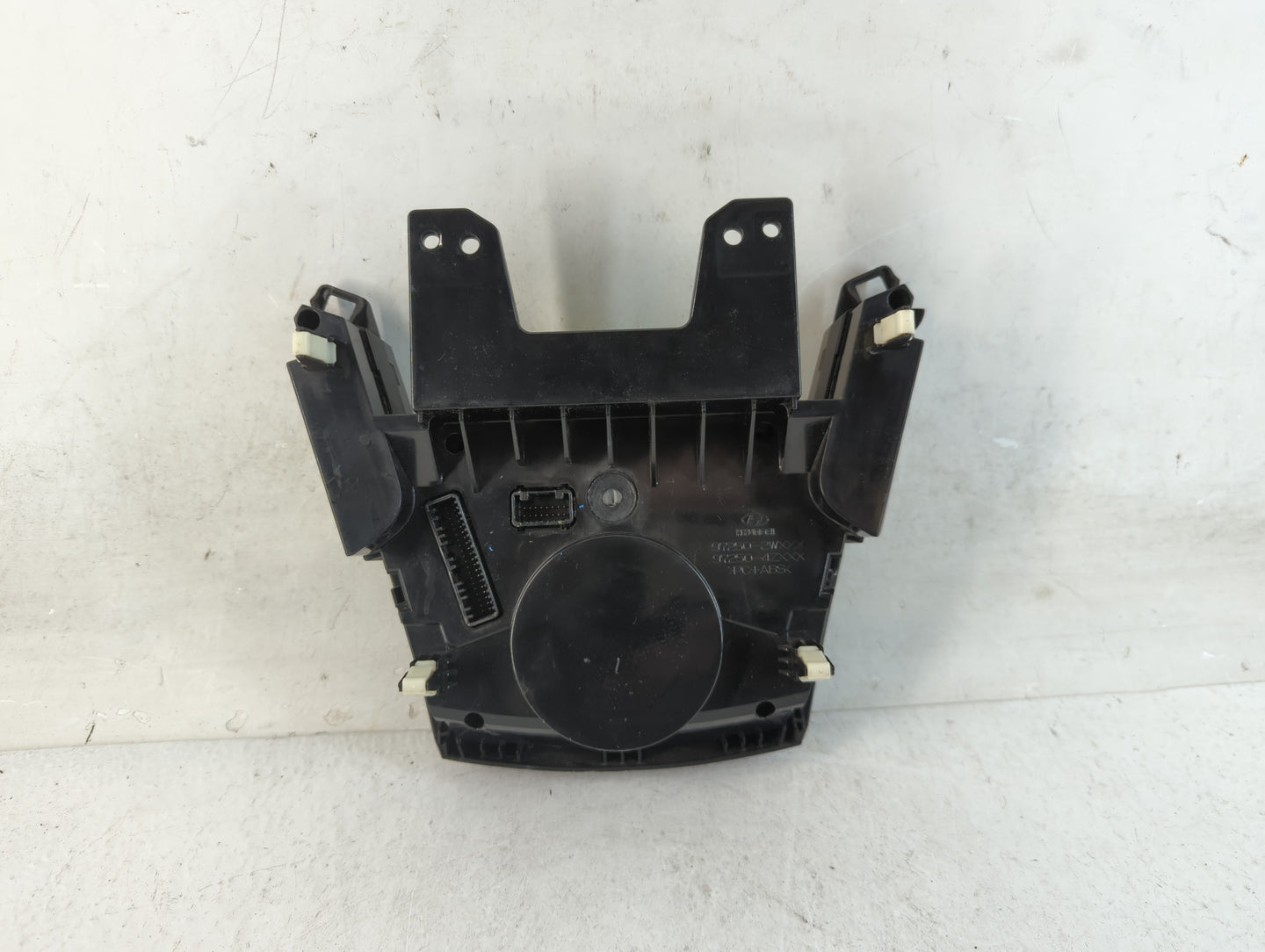 2017-2018 Hyundai Santa Fe Climate Control Module Temperature AC/Heater Replacement P/N:97250-B8EF0NN5 Fits Fits 2017 2018 O